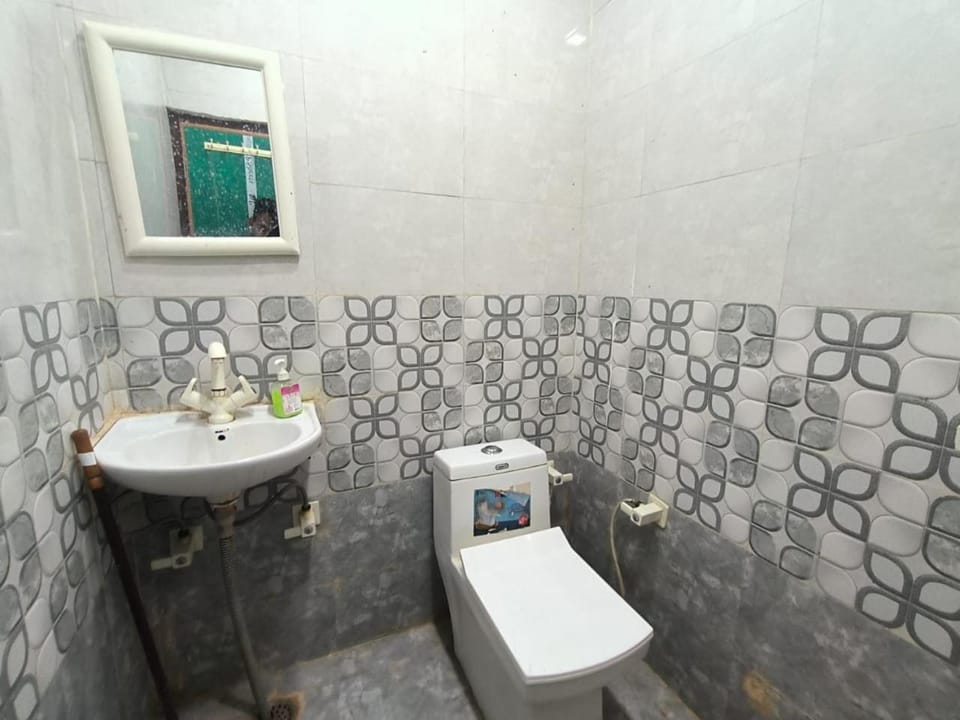 Toilet, Bathroom