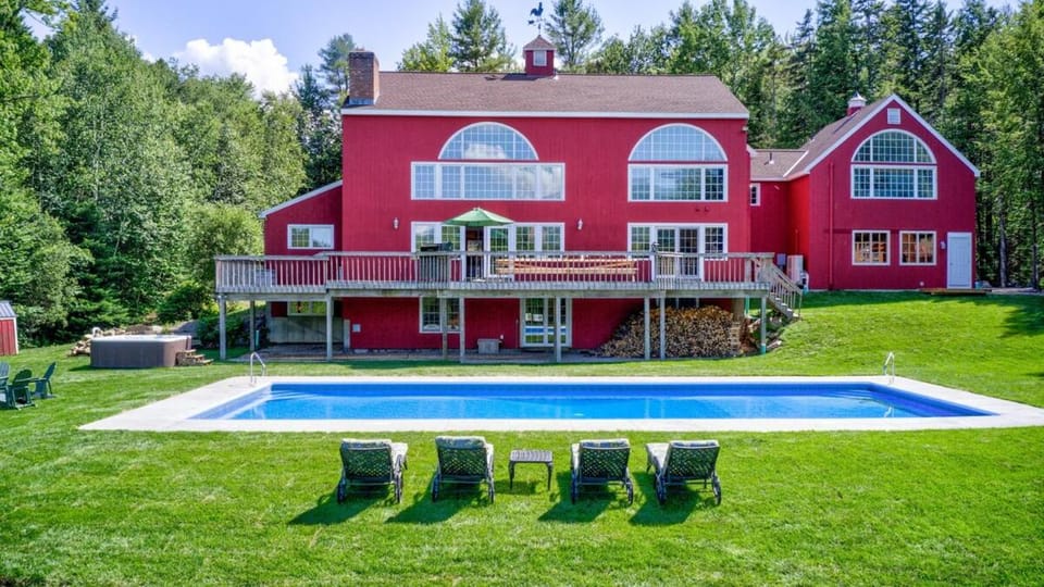 Stratton and Bromley 9 BRs Estate with a Swimming Pool House in Winhall