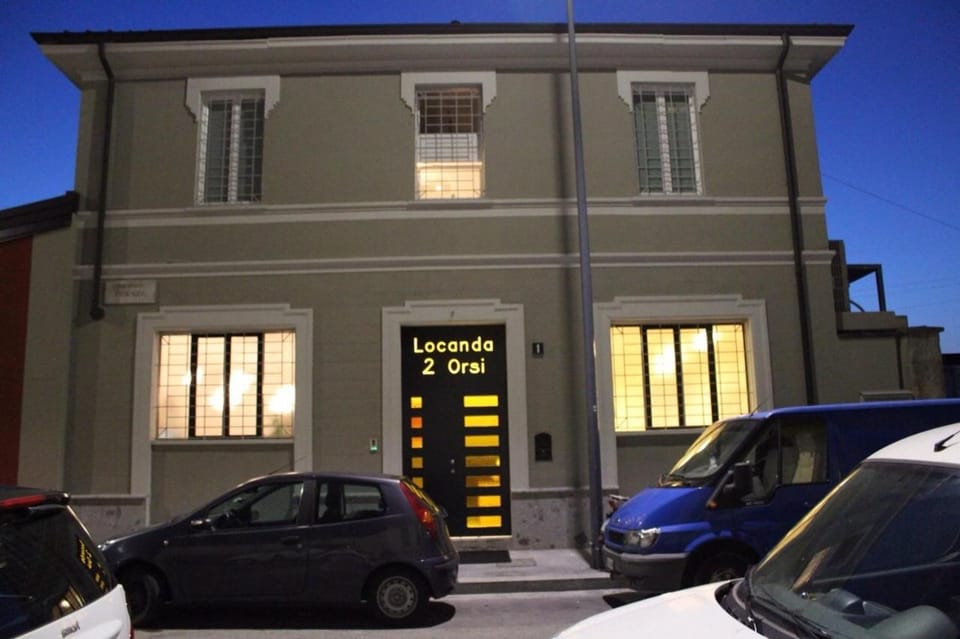 Facade/entrance, Night