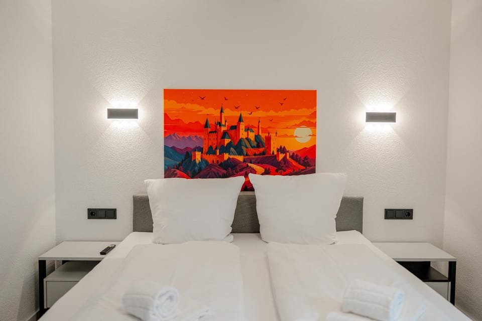 Bed, Photo of the whole room, Bedroom, towels