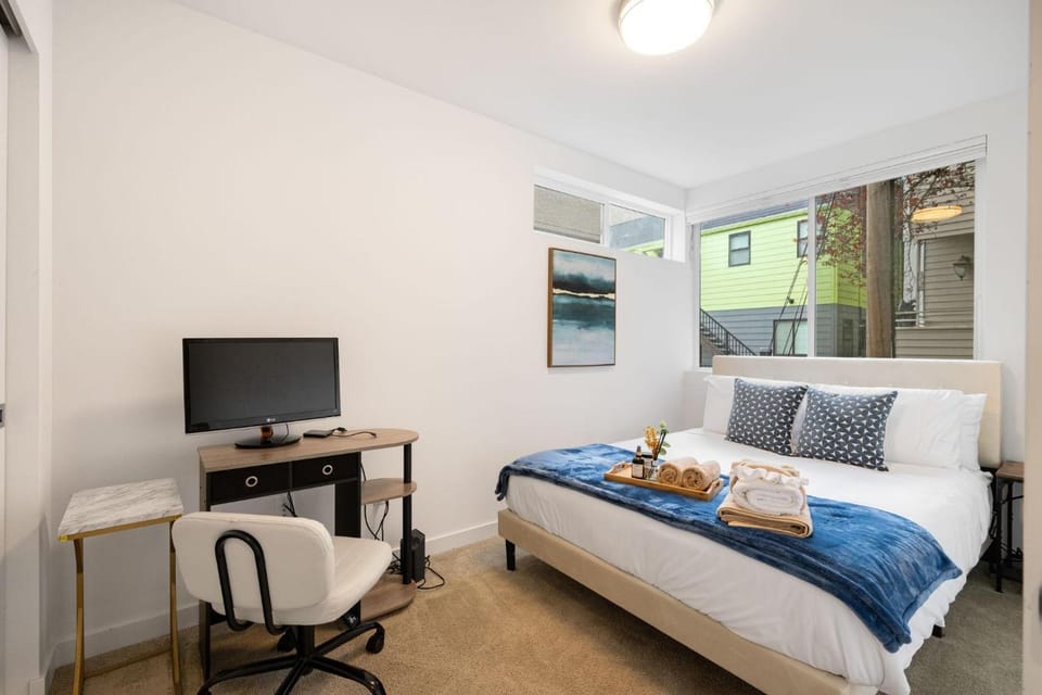 Perch - Capitol Luxe F House in Capitol Hill