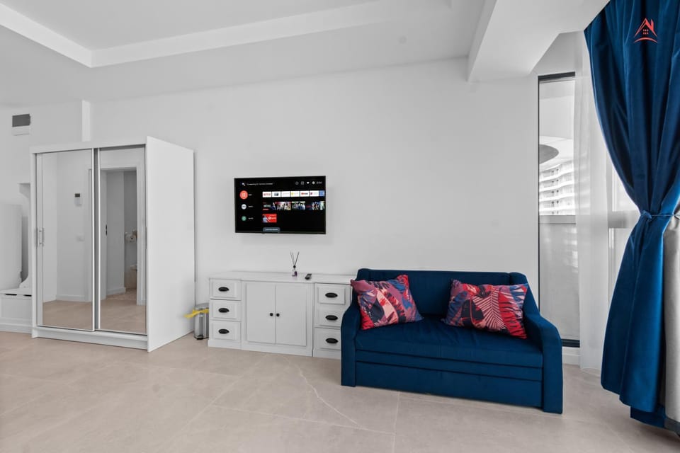 TV and multimedia, Living room, Seating area, wardrobe