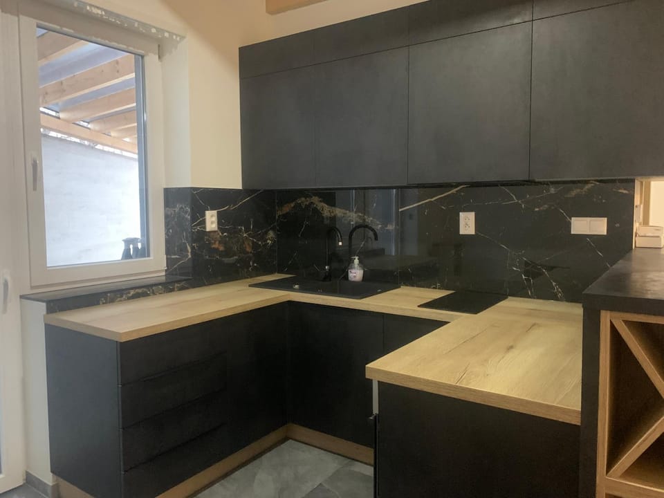 View (from property/room), Kitchen or kitchenette