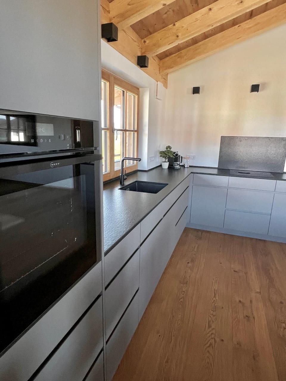 Kitchen or kitchenette, oven, stove