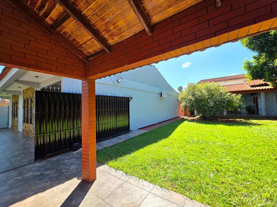 Casa Quintal Amplo prox Cataratas 4 quartos House in Foz do Iguaçu