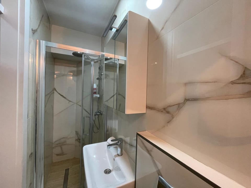 Shower, Bathroom