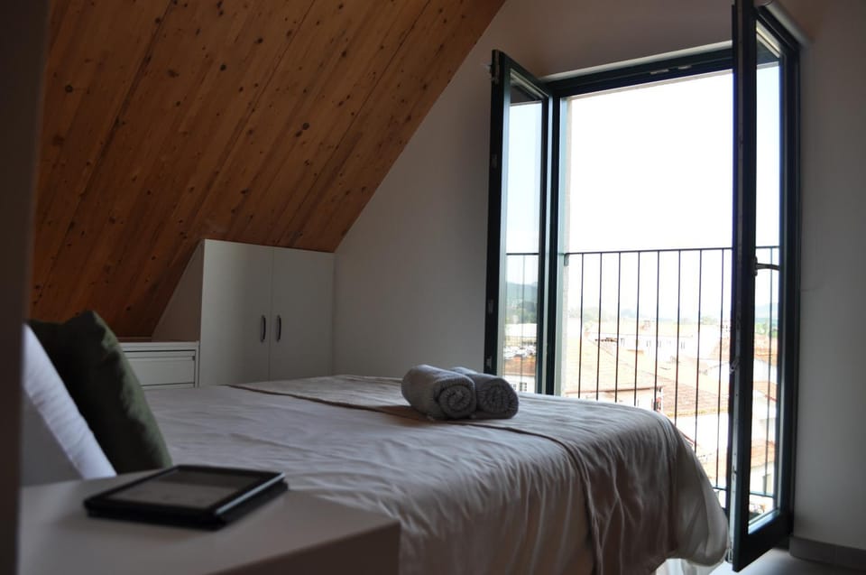 Bed, Balcony/Terrace, Bedroom