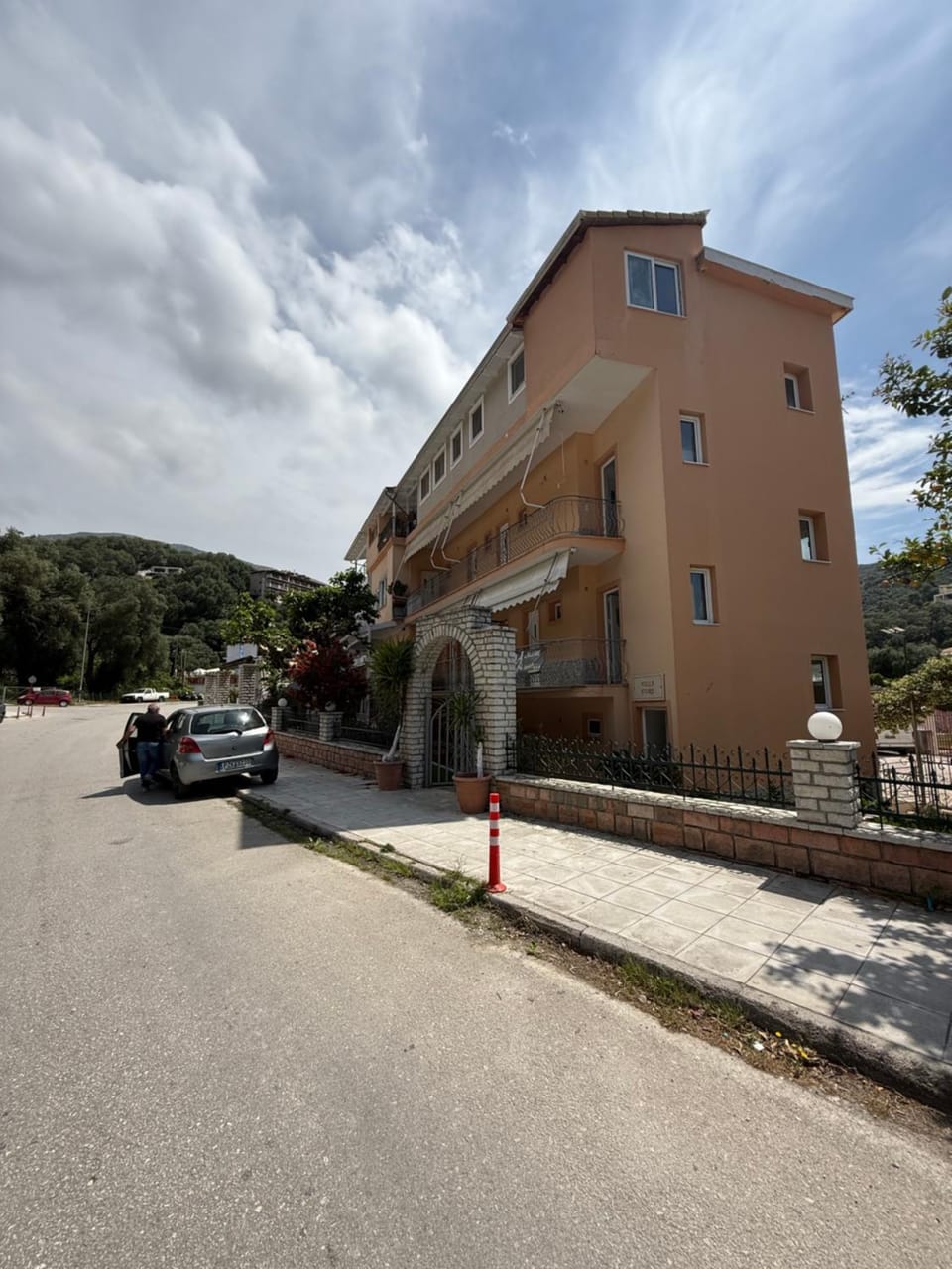 Property building, Neighbourhood, Natural landscape, Street view