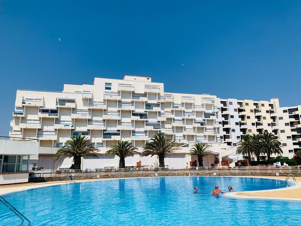Property building, Pool view