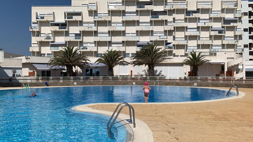 Pool view, Swimming pool