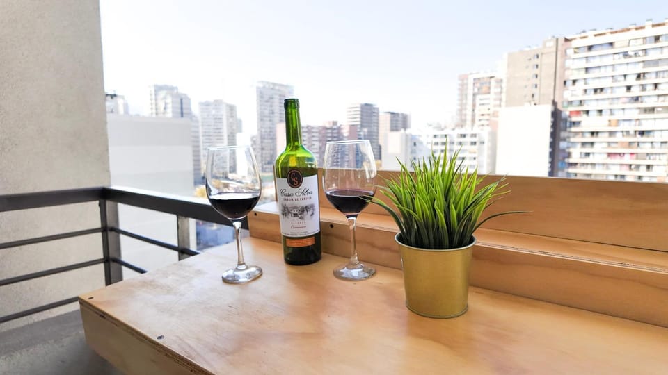 View (from property/room), Balcony/Terrace, City view