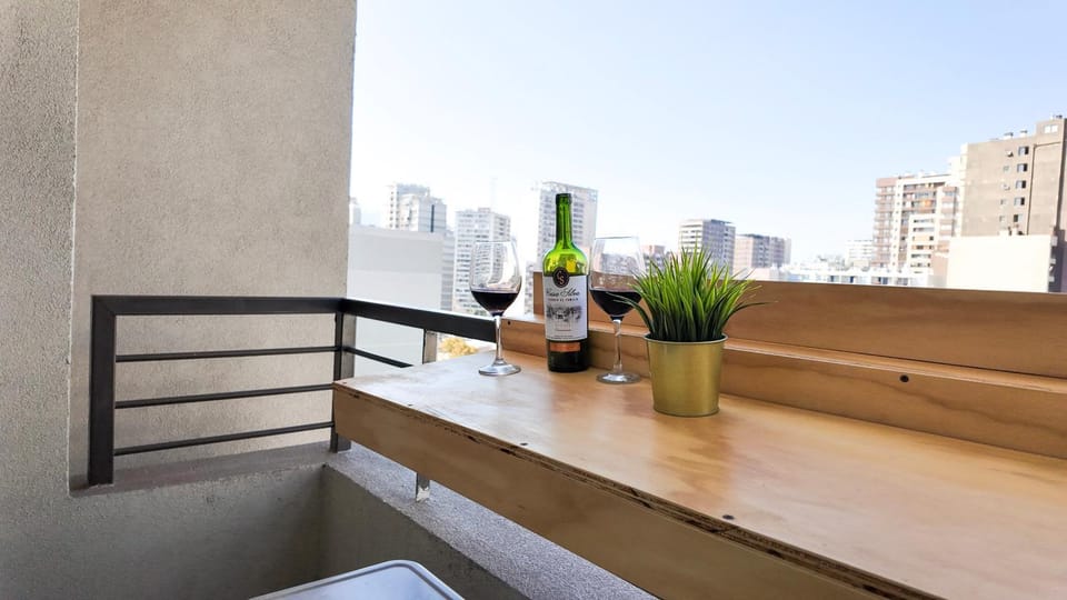 View (from property/room), Balcony/Terrace, City view