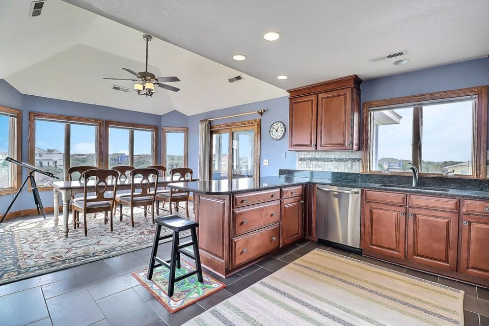1350 - Heavenly Tides House in Corolla