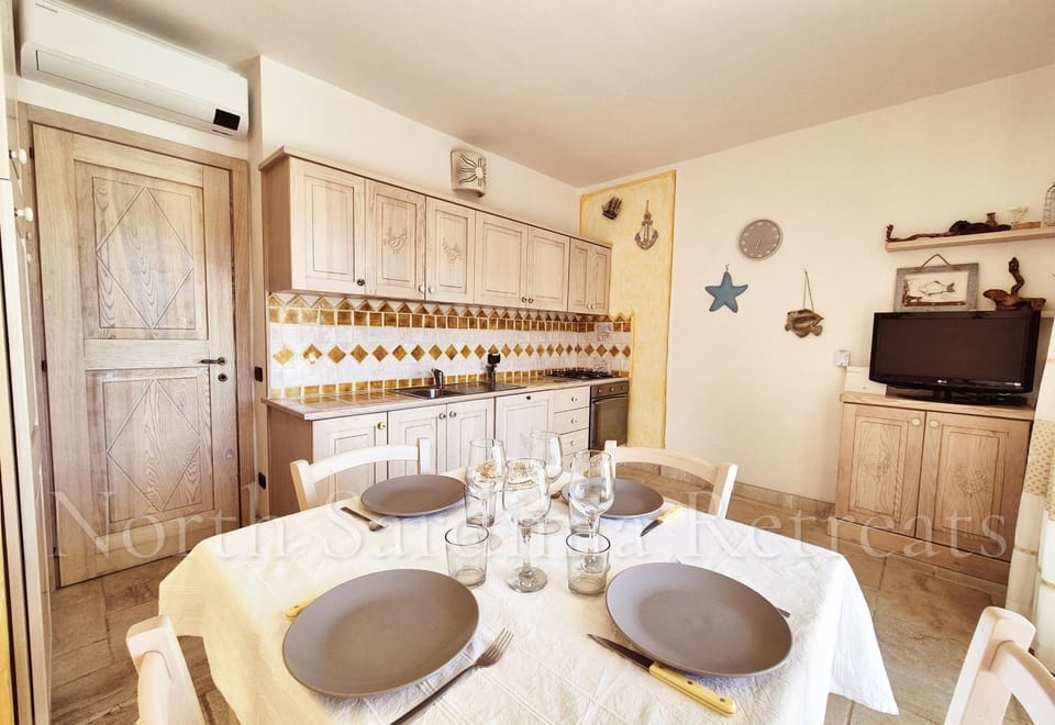 TV and multimedia, Kitchen or kitchenette, Dining area