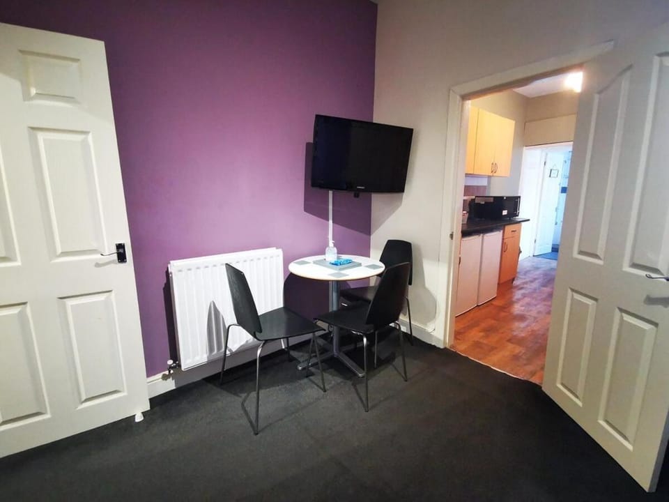 The Park Lane Retreat - Contractors welcome House in Middlesbrough