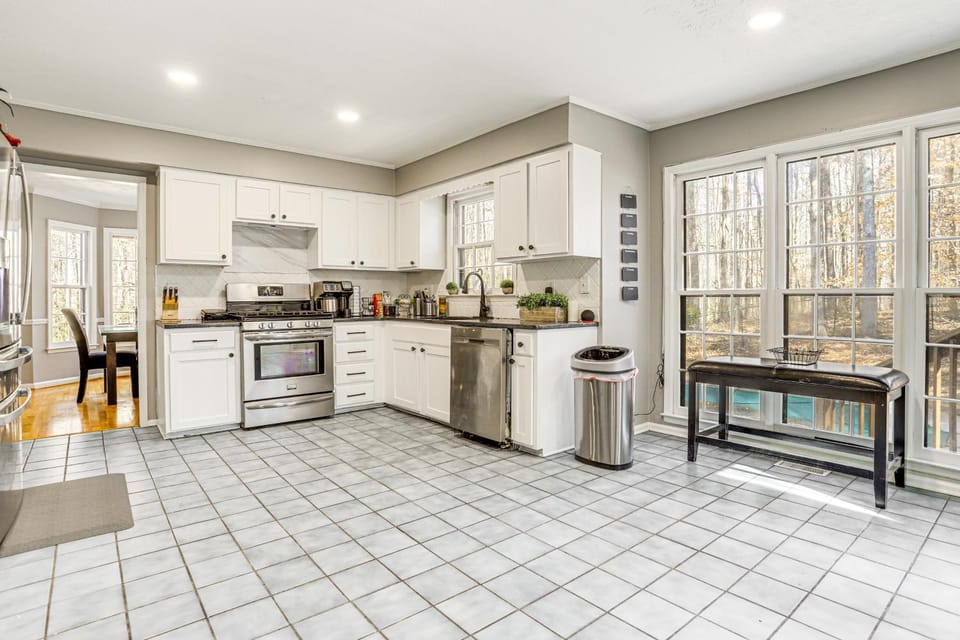 Private Hot Tub & Deck: Family Gem in Alpharetta House in Georgia