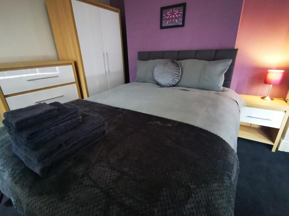 The Park Lane Haven - Contractors welcome House in Middlesbrough