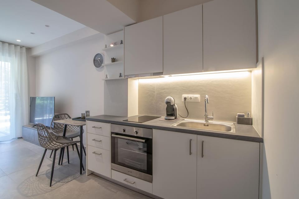 Nafsika Cozy Flat A - Glyfada Apartment in South Athens