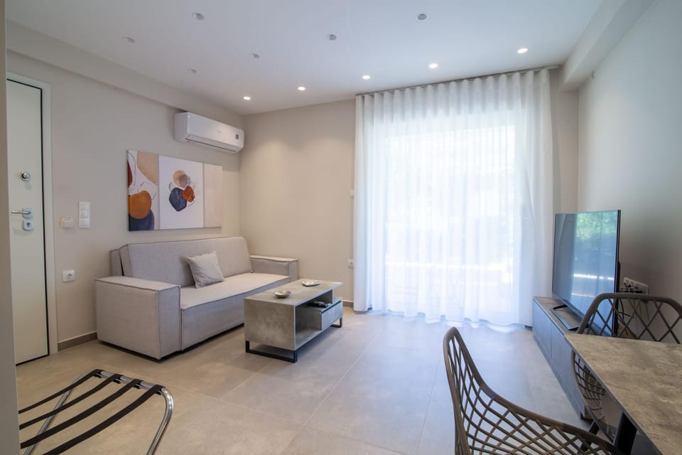 Nafsika Cozy Flat A - Glyfada Apartment in South Athens