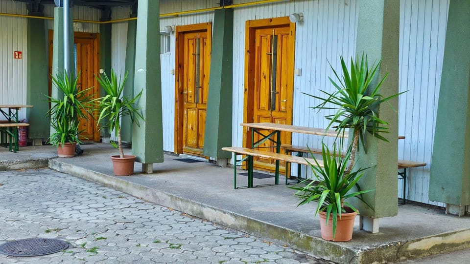 Yellow Bridge Vendégház Hostel in Hungary