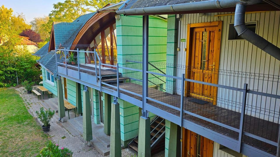 Yellow Bridge Vendégház Hostel in Hungary