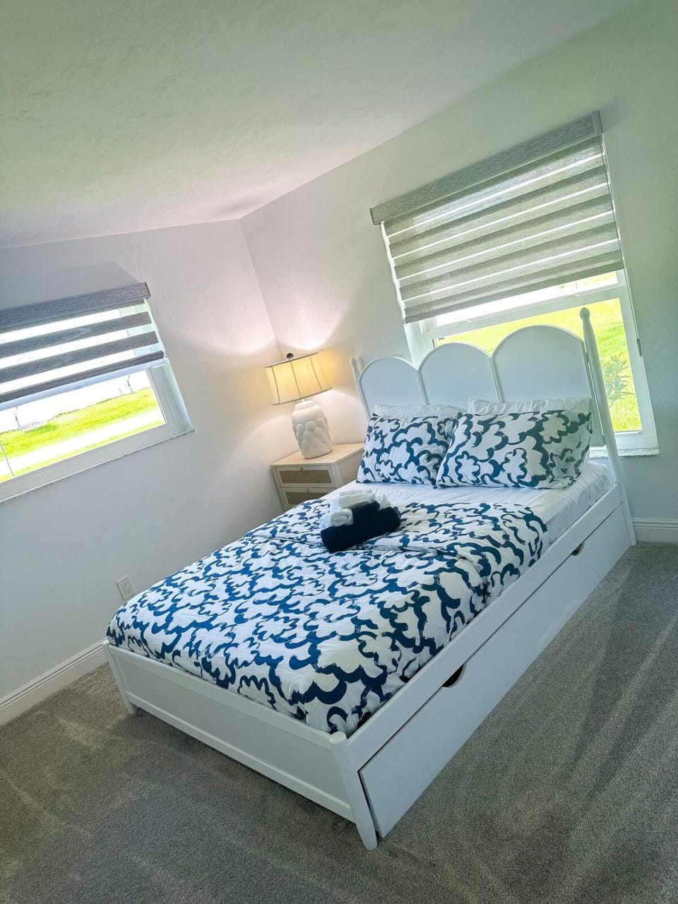 LE BLEU Charming Poolside Retreat Villa in Bonita Springs