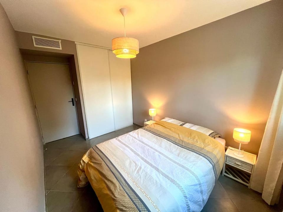 Beautiful 2-bedroom for 4 people with terrace Apartment in Nouvelle-Aquitaine