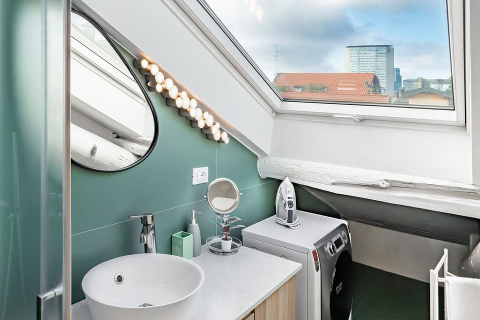 Bathroom, washing machine
