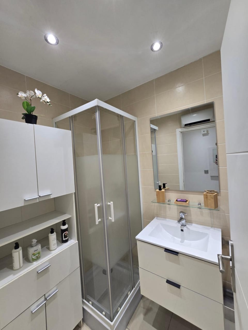 Sunny Prom Studio Apartment in Nice