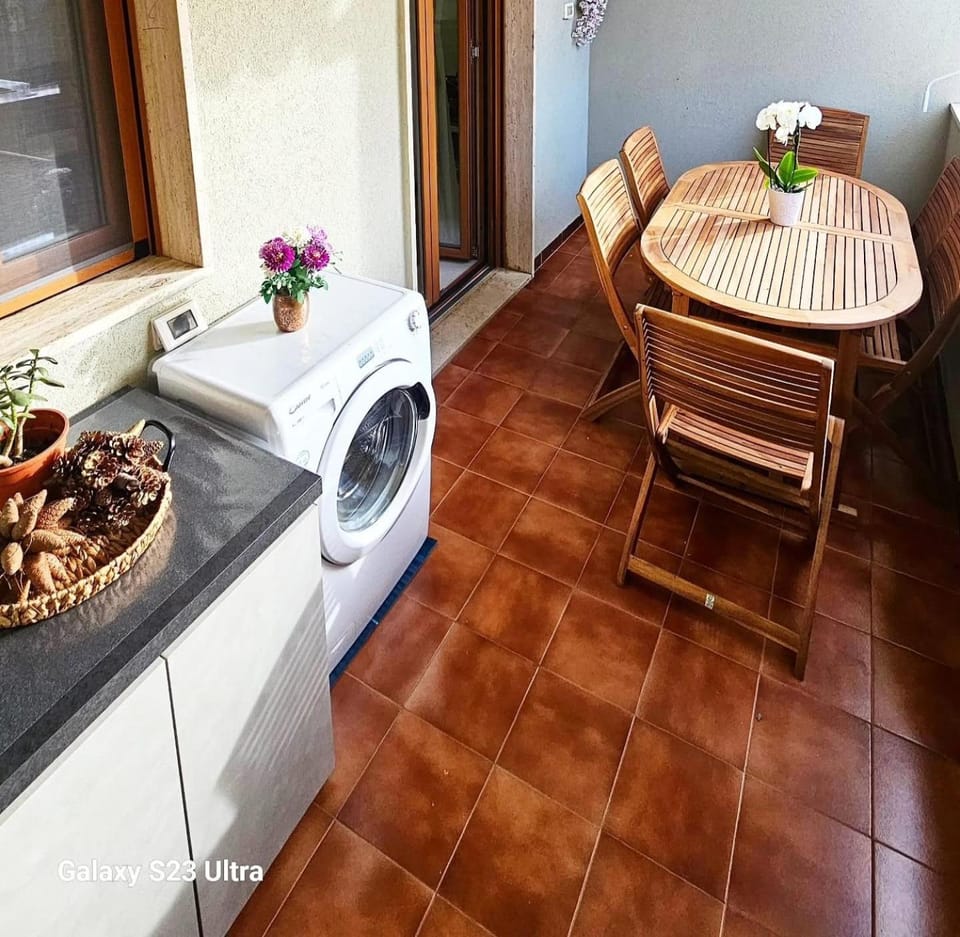 Balcony/Terrace, Dining area