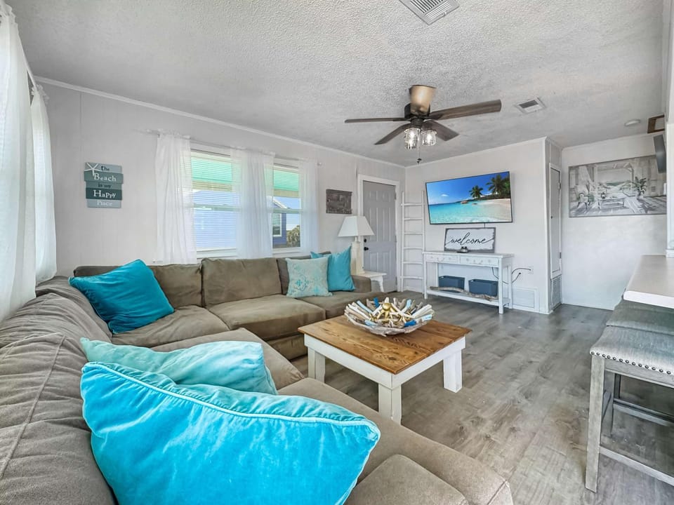 Bungalow by the Bay with FREE ACTIVITIES House in Alabama