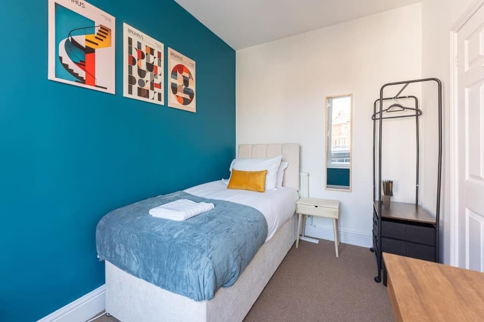 Stylish 3-Bed House near NEC HS2 and BHX Airport House in Coventry