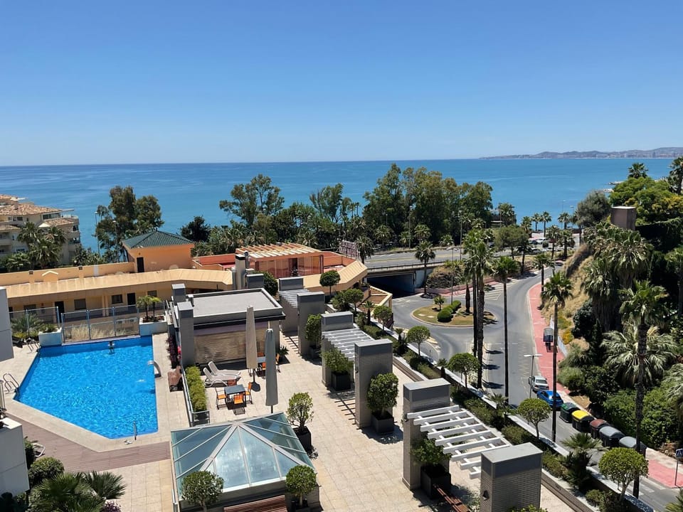 COSTA DEL SOL LUXURY APARTMENT With AMAZING SEA VIEWS Apartment in Benalmadena