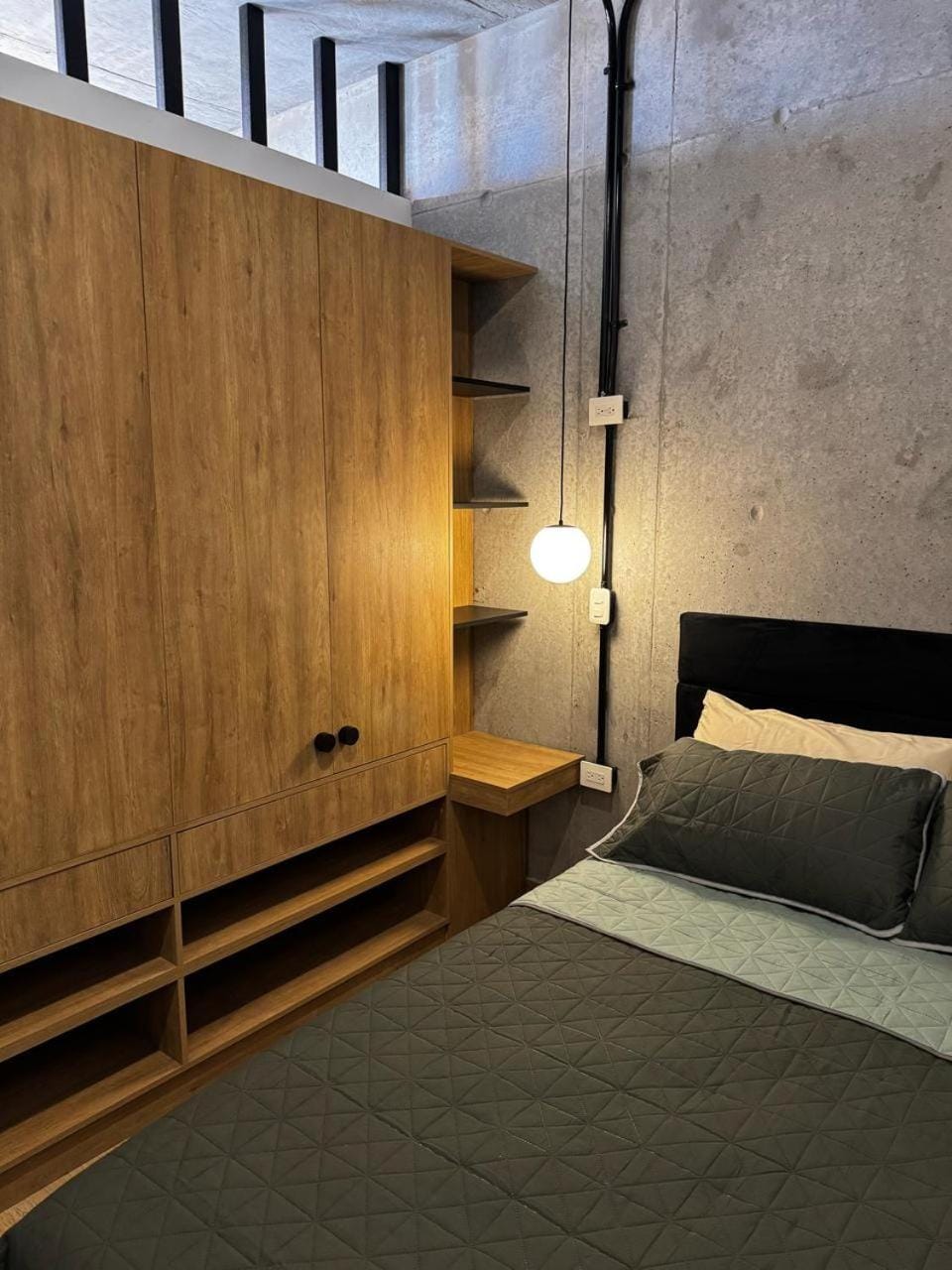 Bed, Photo of the whole room, Bedroom