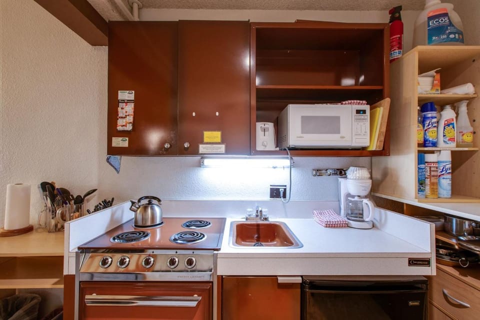 microwave, oven, kitchen