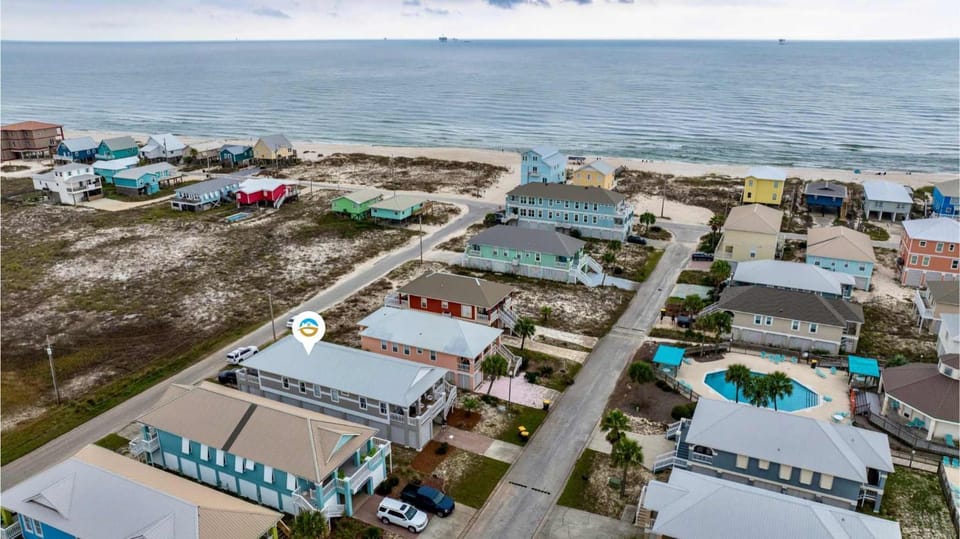 Short walk to Beach - Hot Tub Cold Plunge Pool & FREE ACTIVITIES House in Alabama