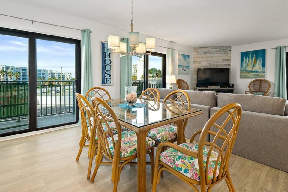 Oceanview 3 bedroom Condo New Smyrna Beach FL House in Florida