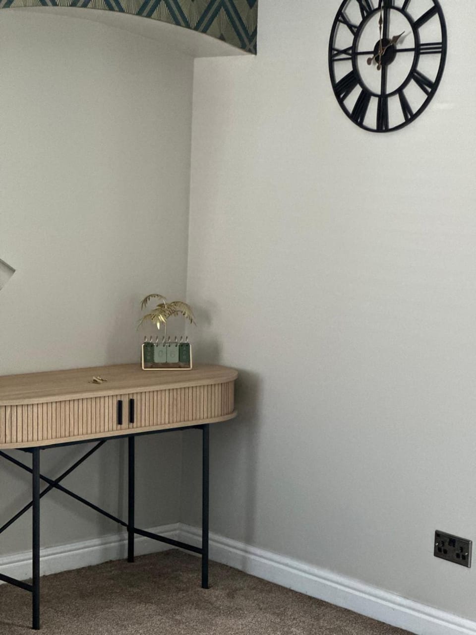 Central City Home-3 Bed Rooms- Parking-Netflix Apartment in Coventry