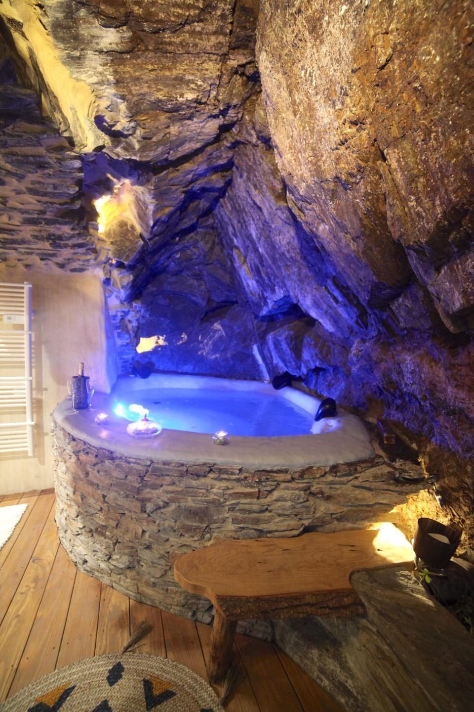 Hot Tub, Swimming pool