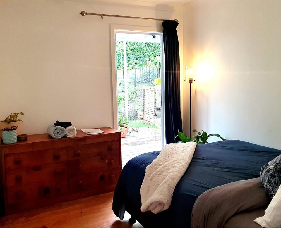 Bed, Balcony/Terrace, Photo of the whole room, Bedroom, Garden view