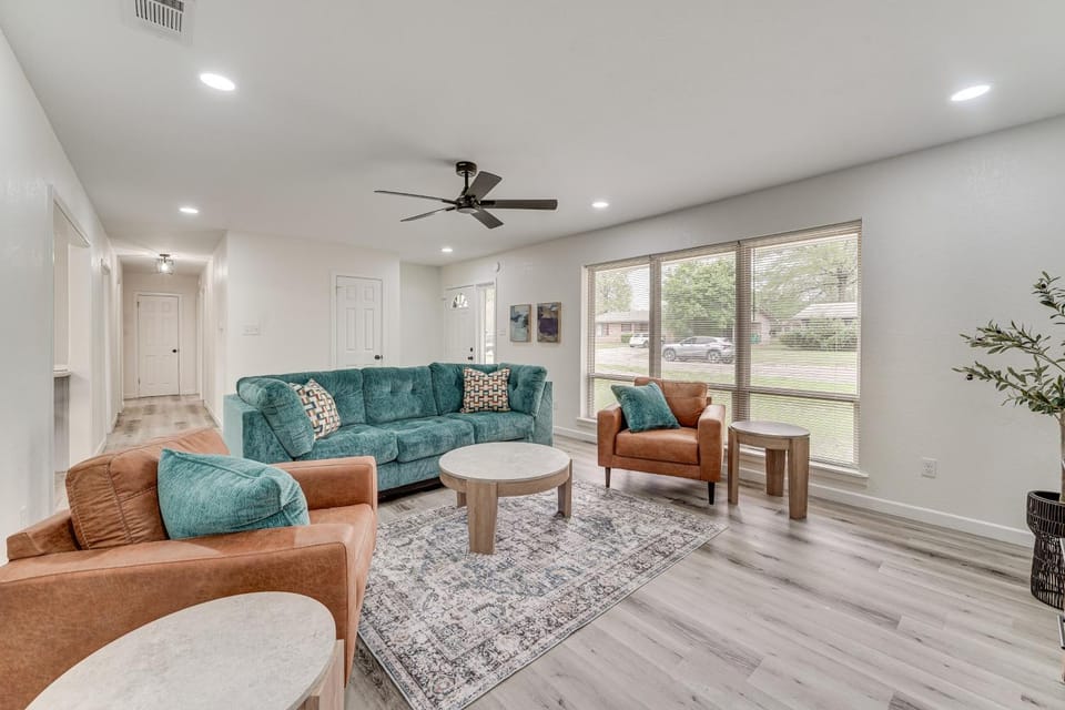 Convenient Family-Friendly Location Texarkana Gem House in Texarkana