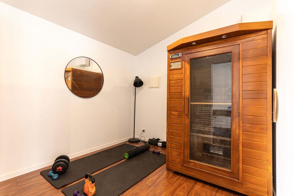 Urban Getaway Whole Home 6BR 5BA, Sauna, Ipswich House in Brisbane