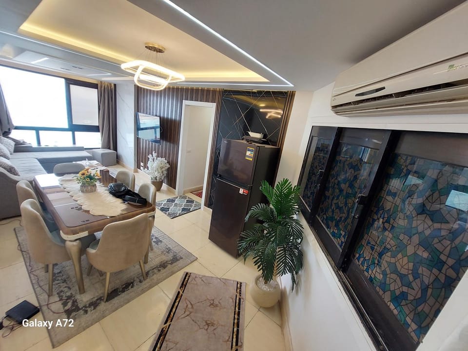 TV and multimedia, Living room, Seating area, Dining area, air conditioner