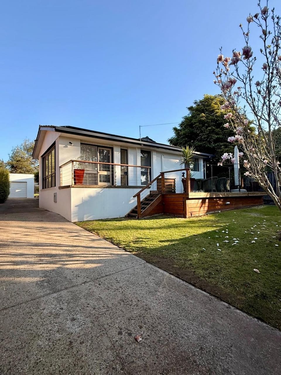 Beach Holiday Home - Walk to Main Street Cowes & Short Drive to Island Attractions House in Cowes
