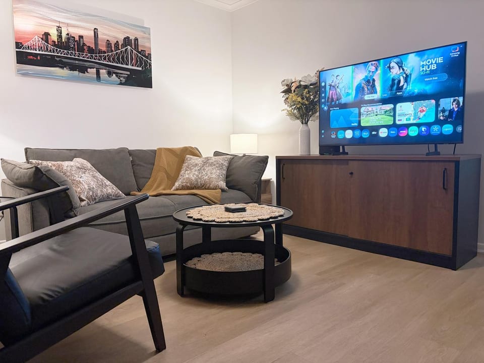 TV and multimedia, Living room, Seating area