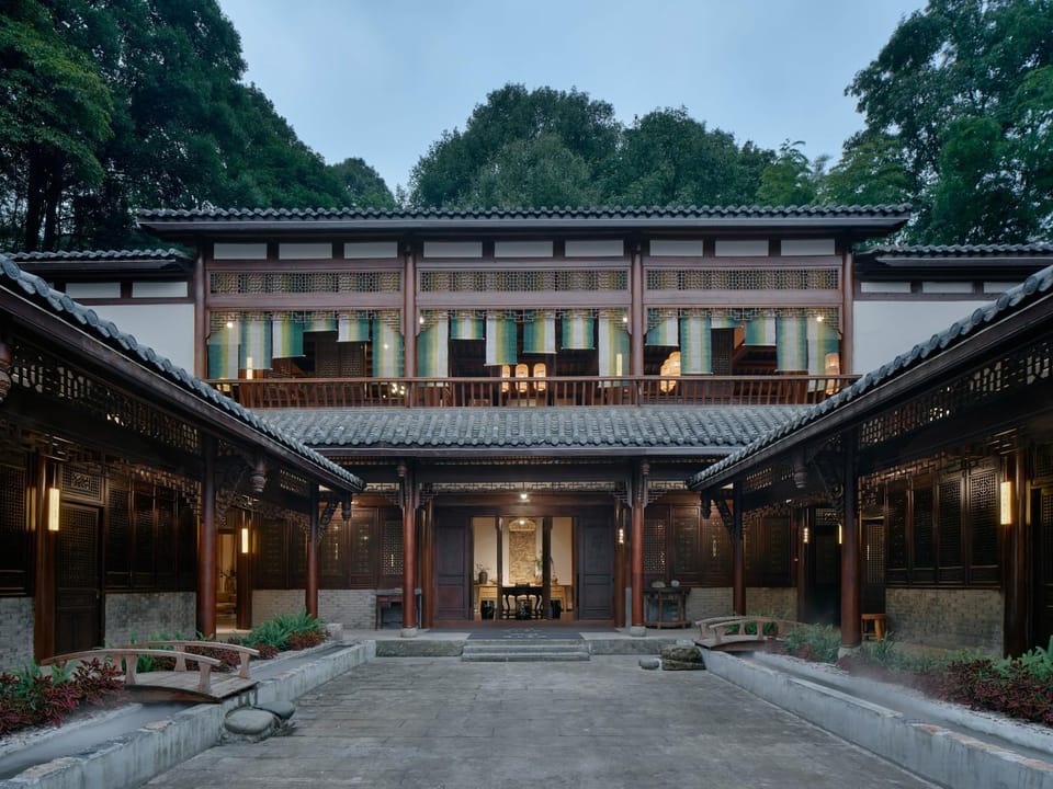 Property building, Facade/entrance