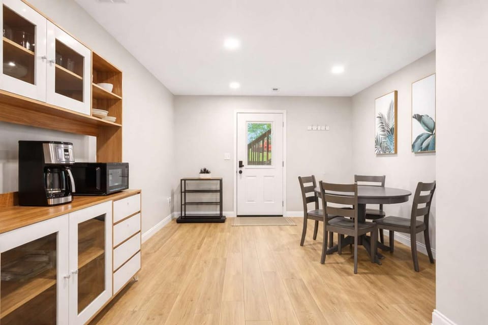 Charming 1-BR Retreat in the Heart of Clarksville Apartment in Clarksville