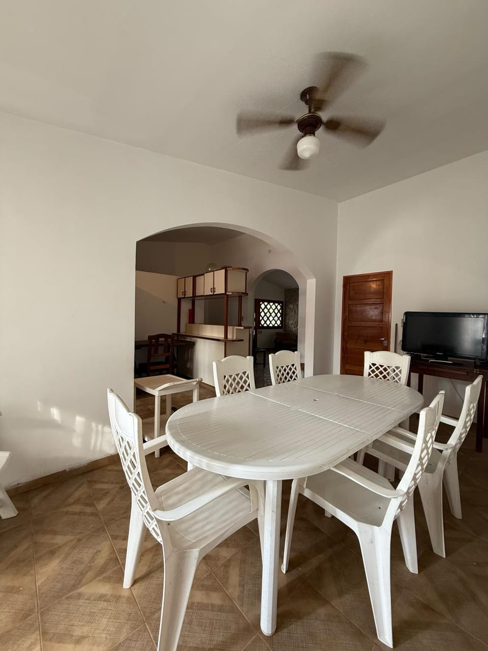 Communal lounge/ TV room, TV and multimedia, Dining area