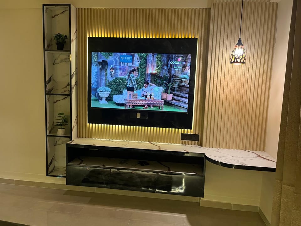 Luxuriesstay in Omaxe Hazratganj Apartment in Lucknow