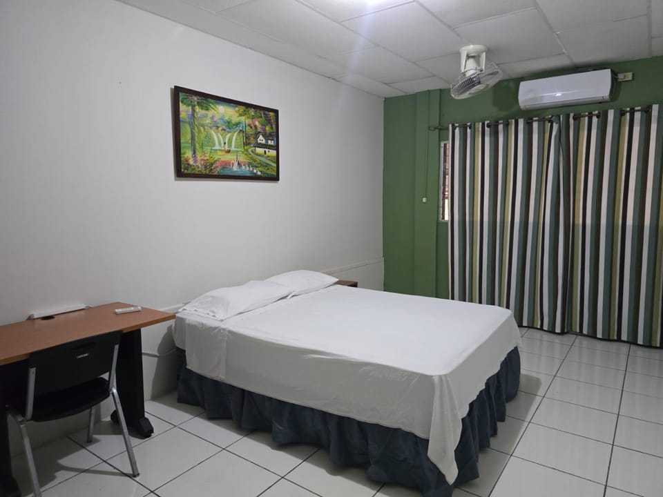 La Paloma Hostal Bed and Breakfast in Rivas